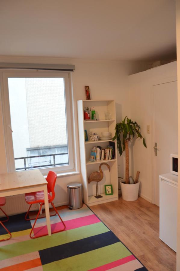 Appartement Nice Studio In Marolles à Bruxelles Extérieur photo