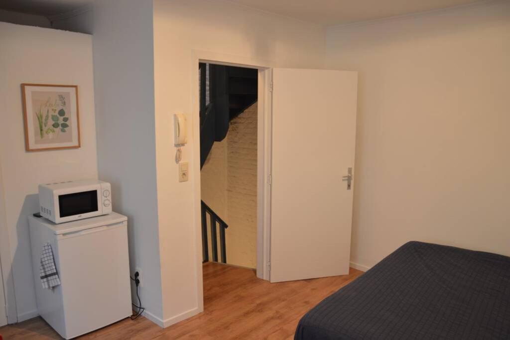 Appartement Nice Studio In Marolles à Bruxelles Extérieur photo